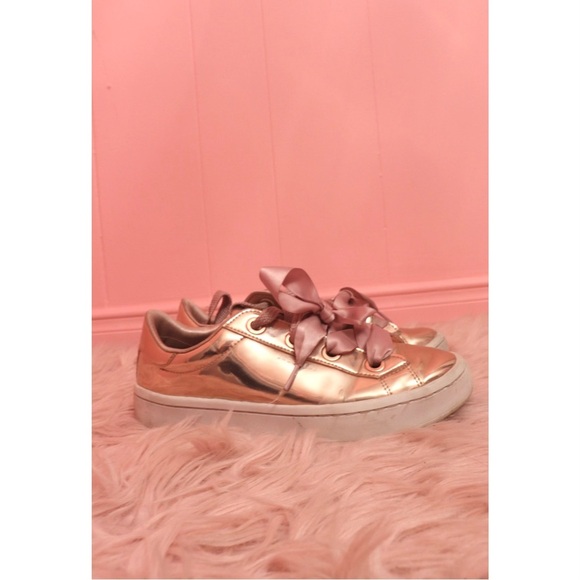 Skechers Metallic Rose Sneakers with Satin Bow - Picture 2 of 6